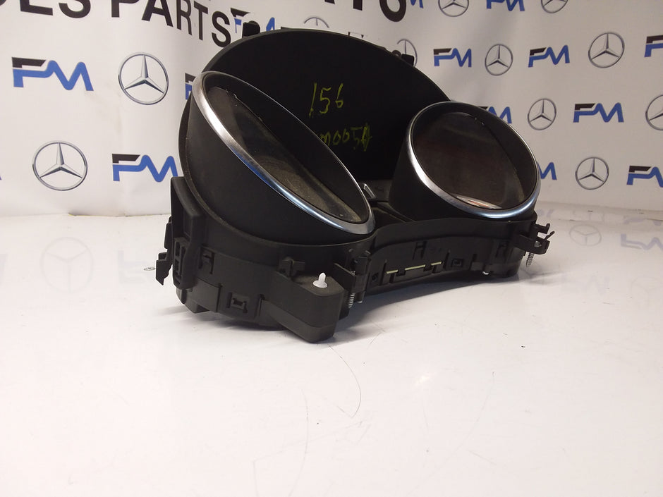 MERCEDES GLA SPEEDOMETER INSTRUMENT CLUSTER W156 A1569004601 FM0054 2014