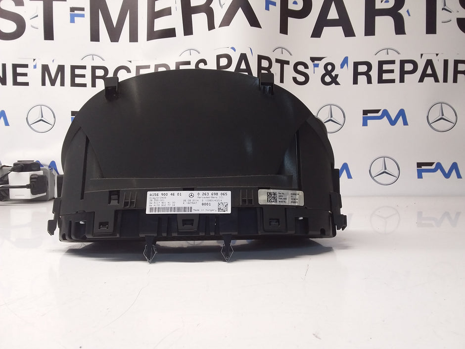 MERCEDES GLA SPEEDOMETER INSTRUMENT CLUSTER W156 A1569004601 FM0054 2014