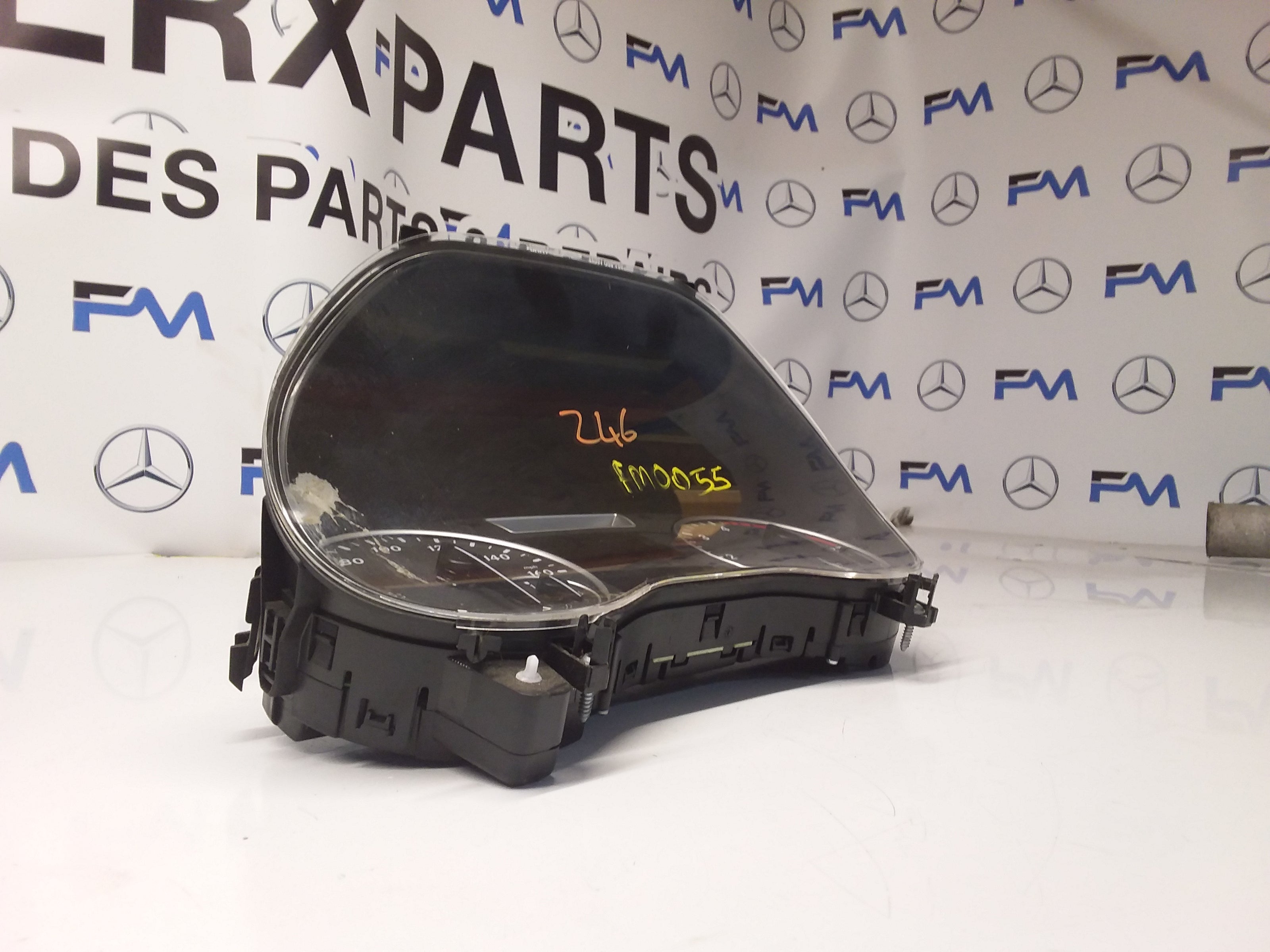 MERCEDES B-CLASS SPEEDOMETER INSTRUMENT CLUSTER W246 A2469005505 FM0055 2012