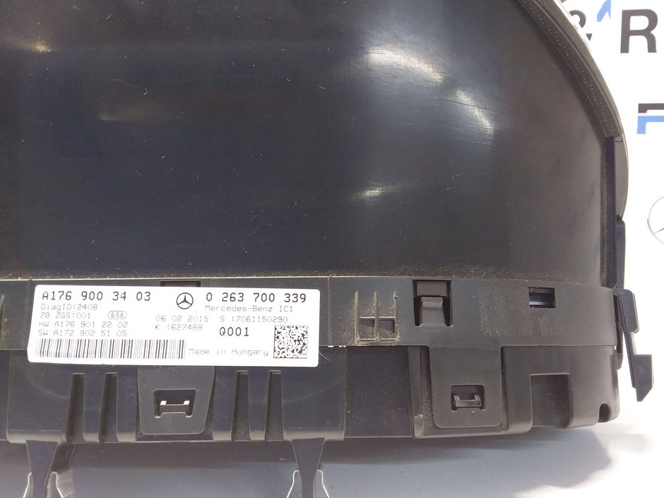 MERCEDES A-CLASS SPEEDOMETER INSTRUMENT CLUSTER W176 A1769003403 FM0056 2015