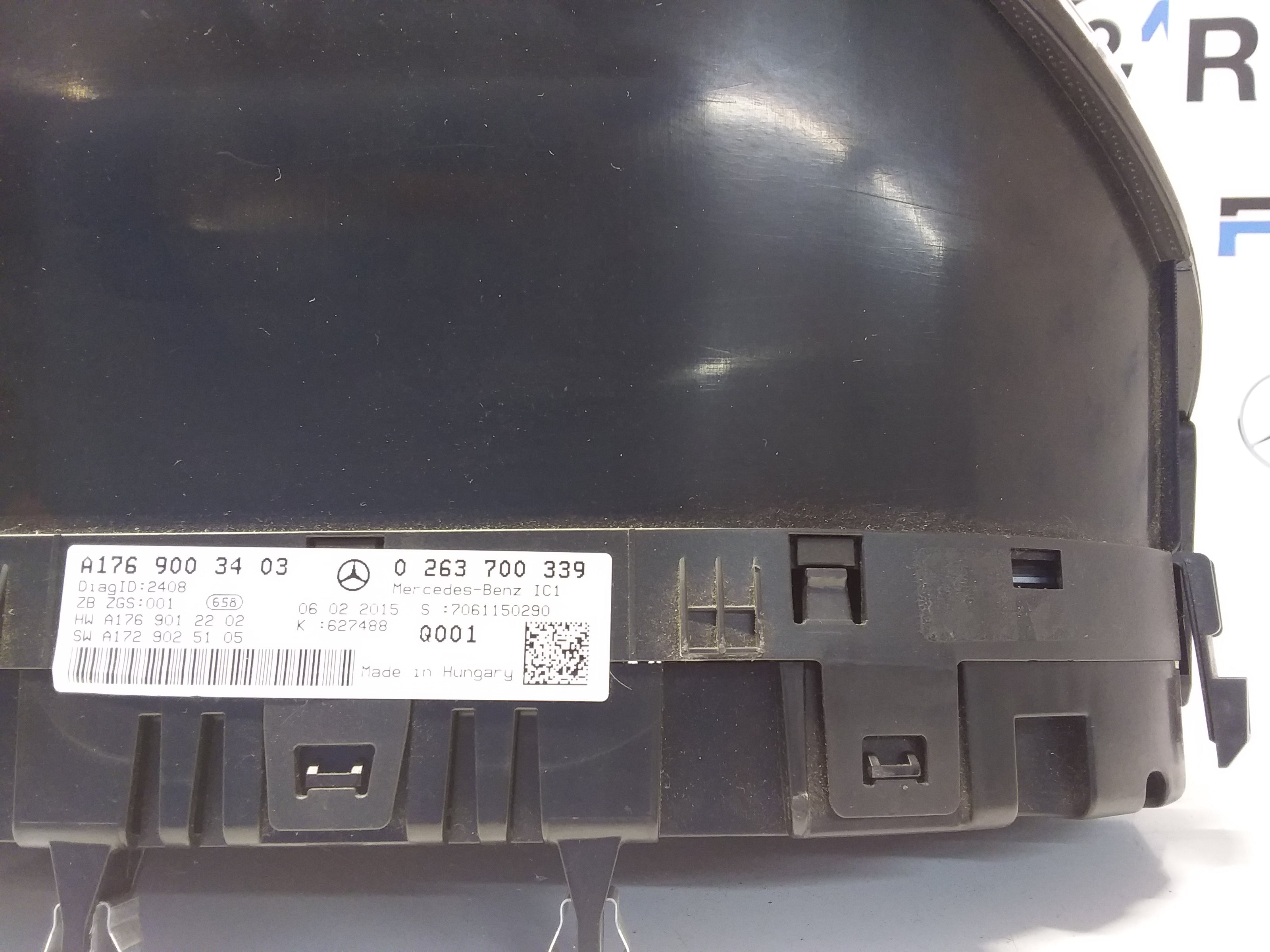 MERCEDES A-CLASS SPEEDOMETER INSTRUMENT CLUSTER W176 A1769003403 FM0056 2015