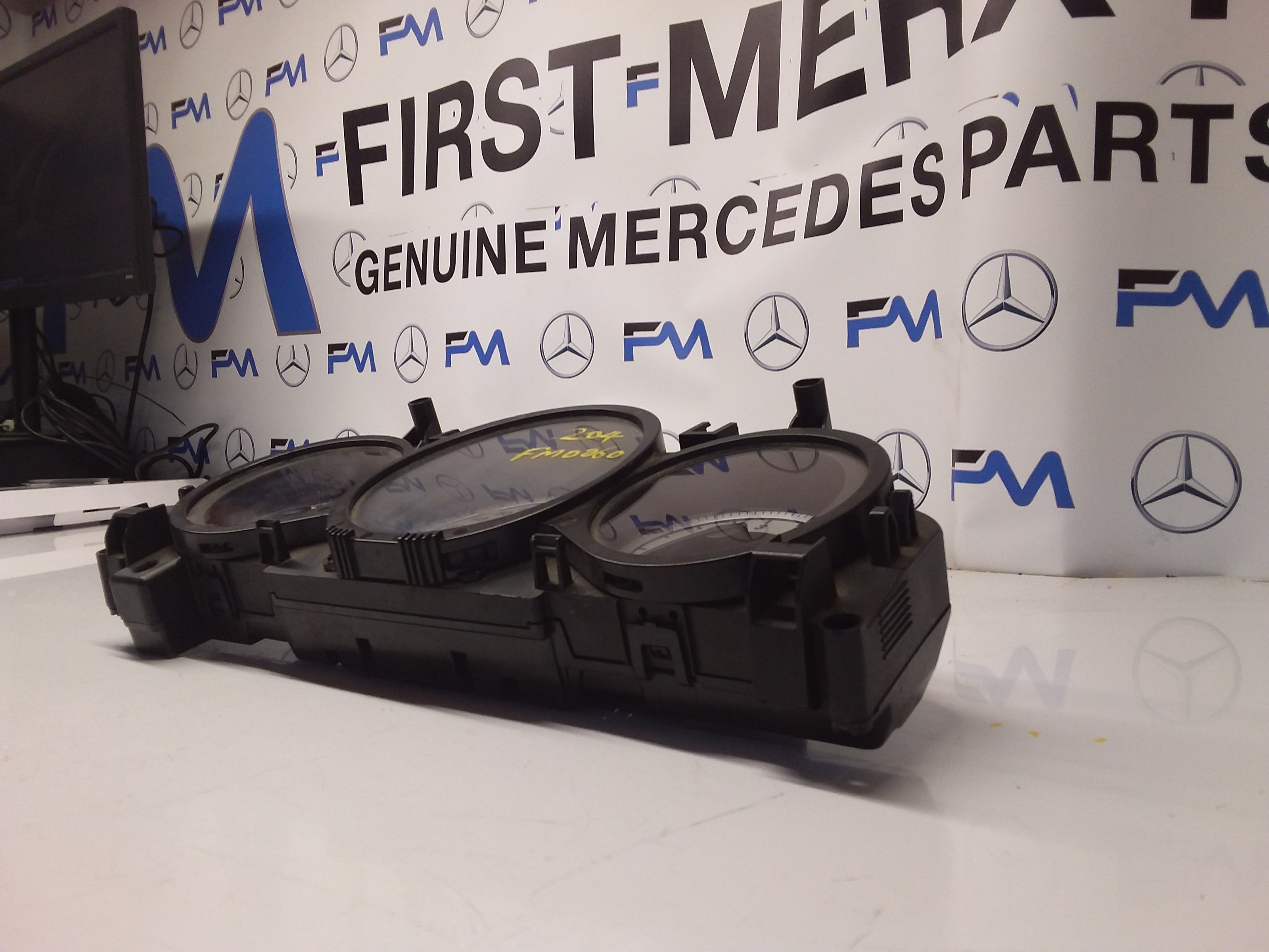 MERCEDES C-CLASS SPEEDOMETER INSTRUMENT CLUSTER W204 A2049004909 FM0060 2013