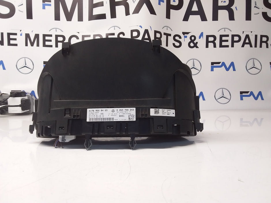 MERCEDES A-CLASS SPEEDOMETER INSTRUMENT CLUSTER W176 A17690008403 FM0061 2015