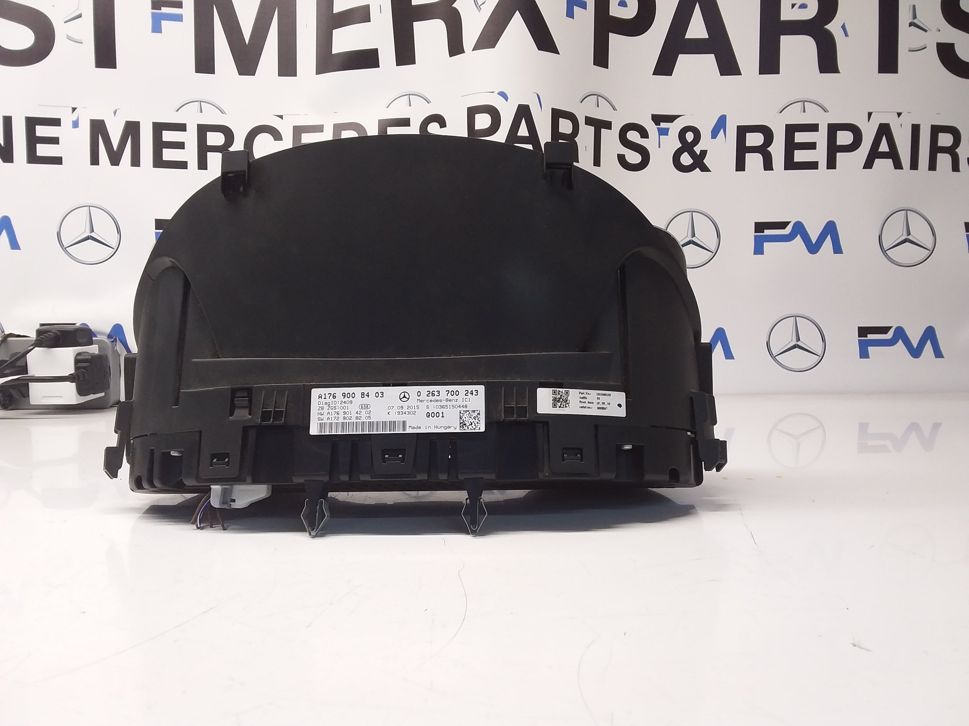 MERCEDES A-CLASS SPEEDOMETER INSTRUMENT CLUSTER W176 A17690008403 FM0061 2015