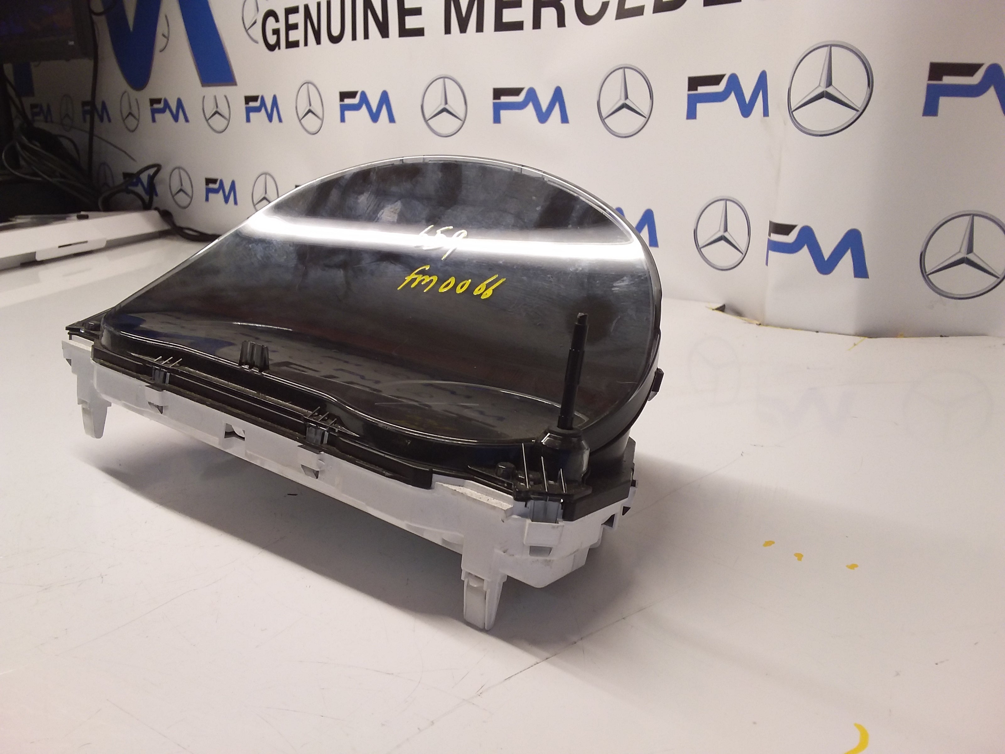 MITSUBISHI OUTLANDER 8100C659 SPEEDOMETER INSTRUMENT CLUSTER FM0066