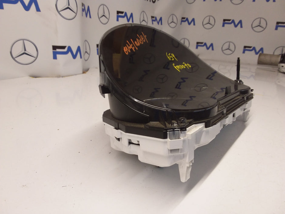 MITSUBISHI OUTLANDER 8100C659 SPEEDOMETER INSTRUMENT CLUSTER FM0070
