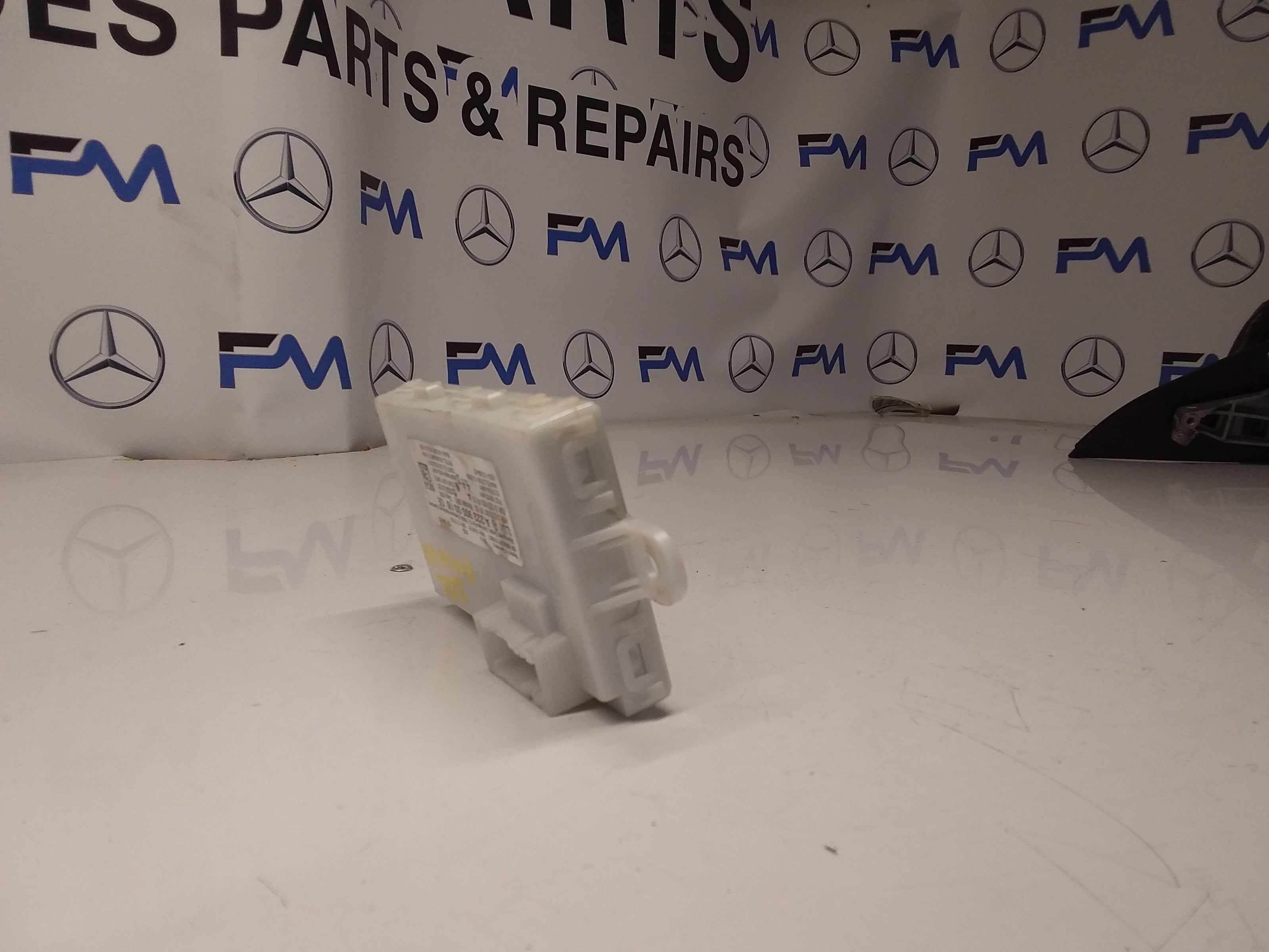 MERCEDES S-CLASS KEYLESS GO MODULE W222 A2229000016 FM0085