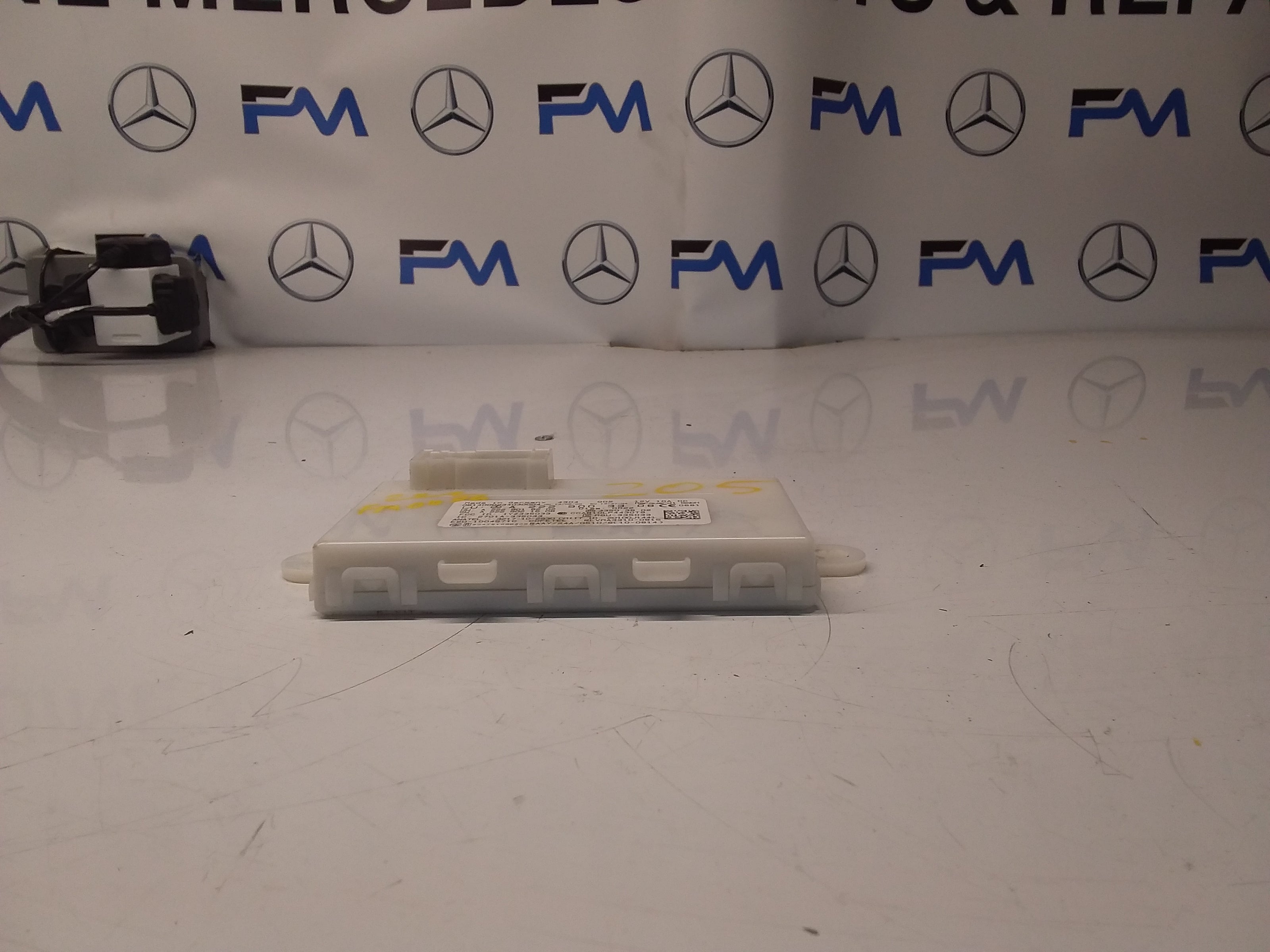 MERCEDES S-CLASS KEYLESS GO MODULE W222 A2229003308 FM0086