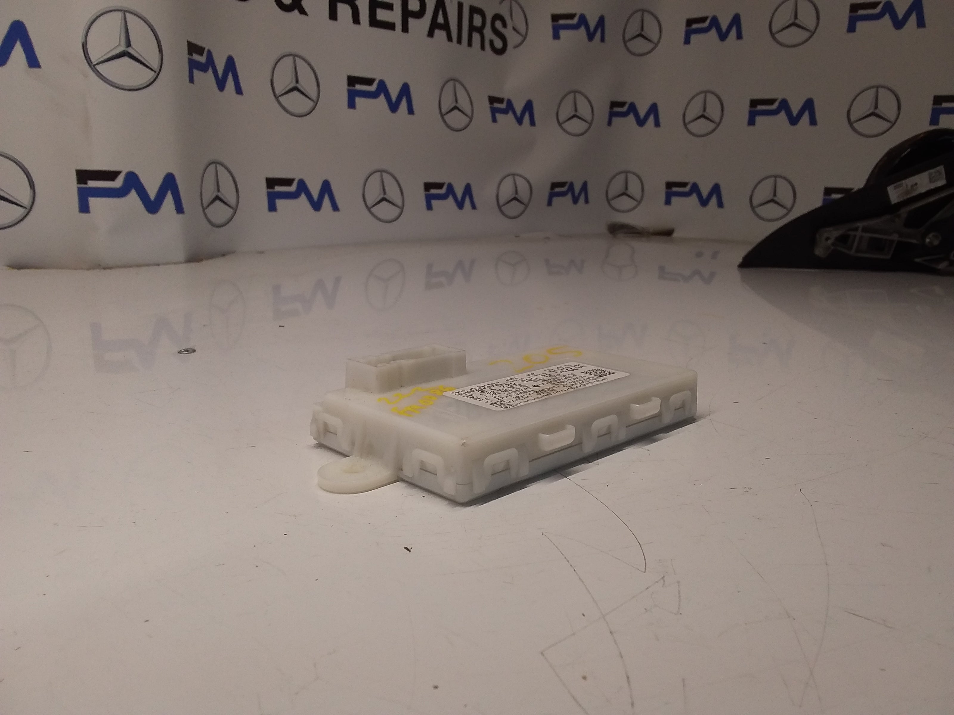MERCEDES S-CLASS KEYLESS GO MODULE W222 A2229003308 FM0086