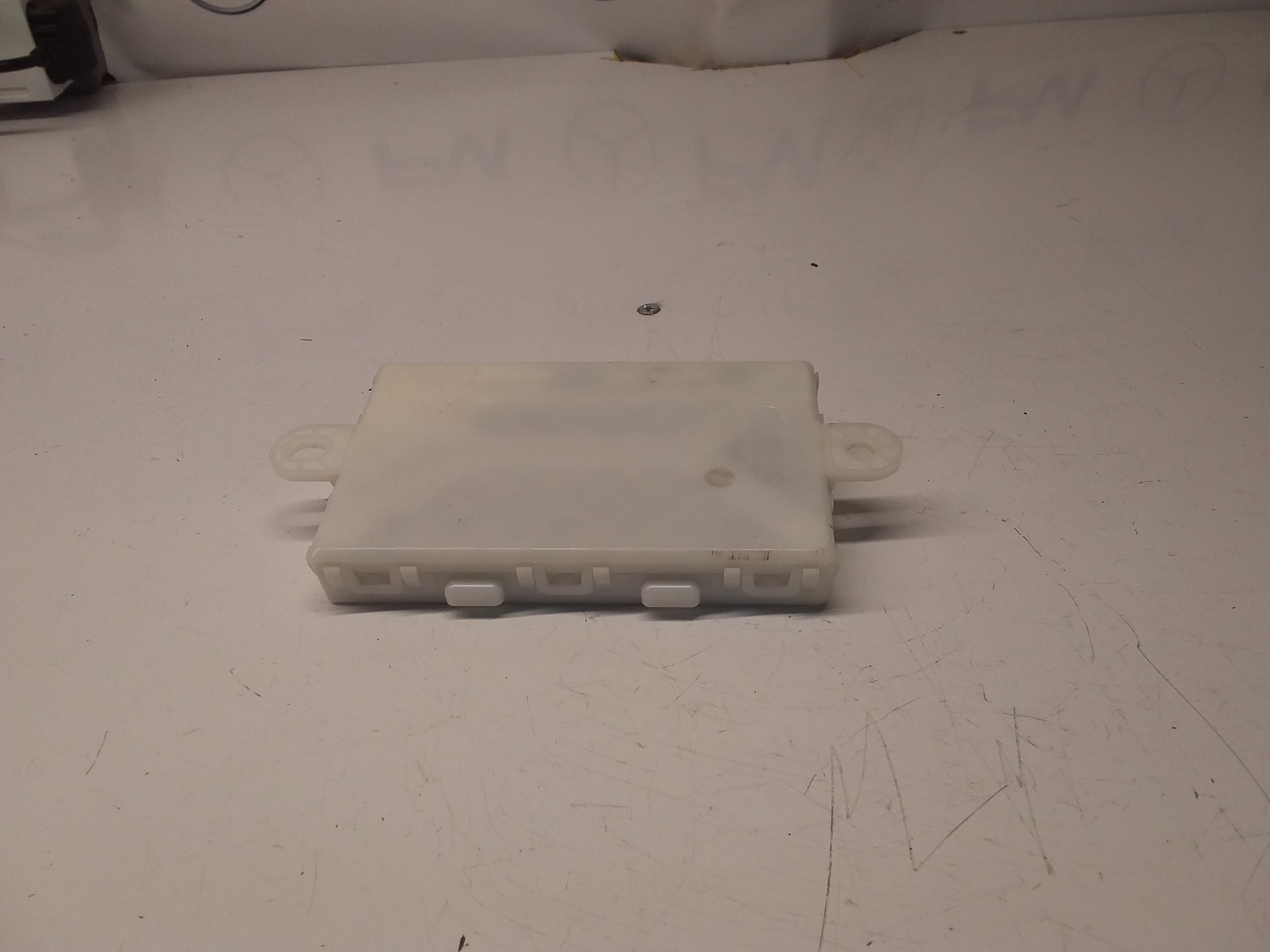 MERCEDES S-CLASS KEYLESS GO MODULE W222 A2229003308 FM0086