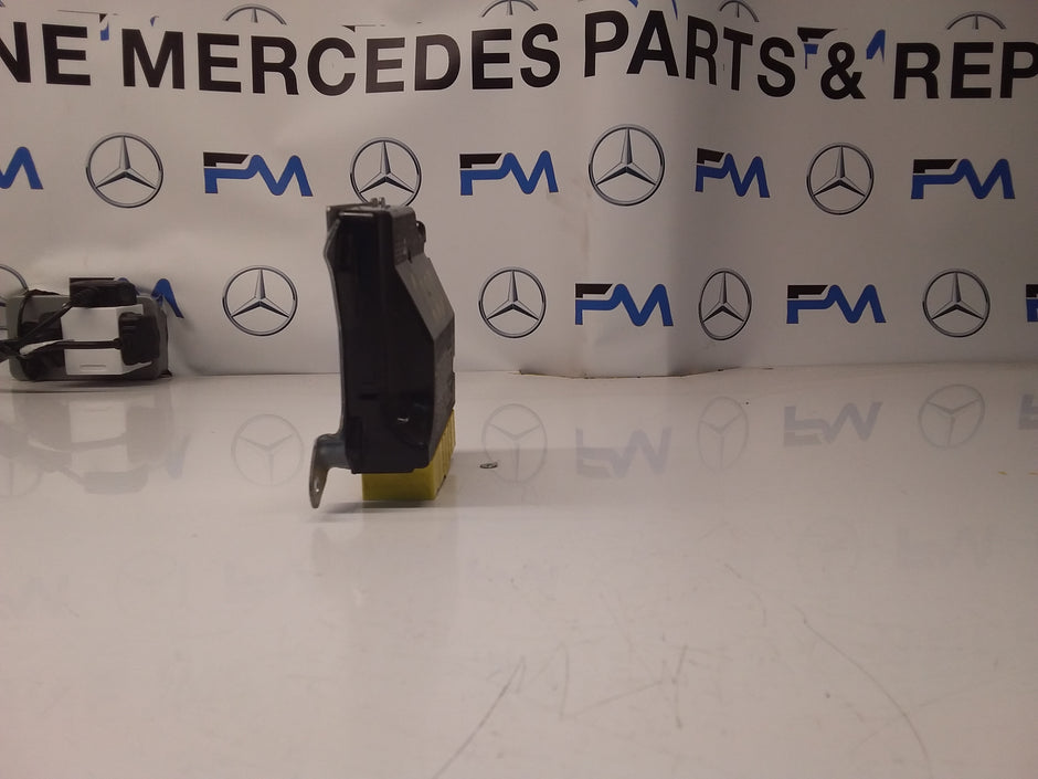 MERCEDES S-CLASS AIRBAG CONTROL MODULE W222 A2229007319 FM0092