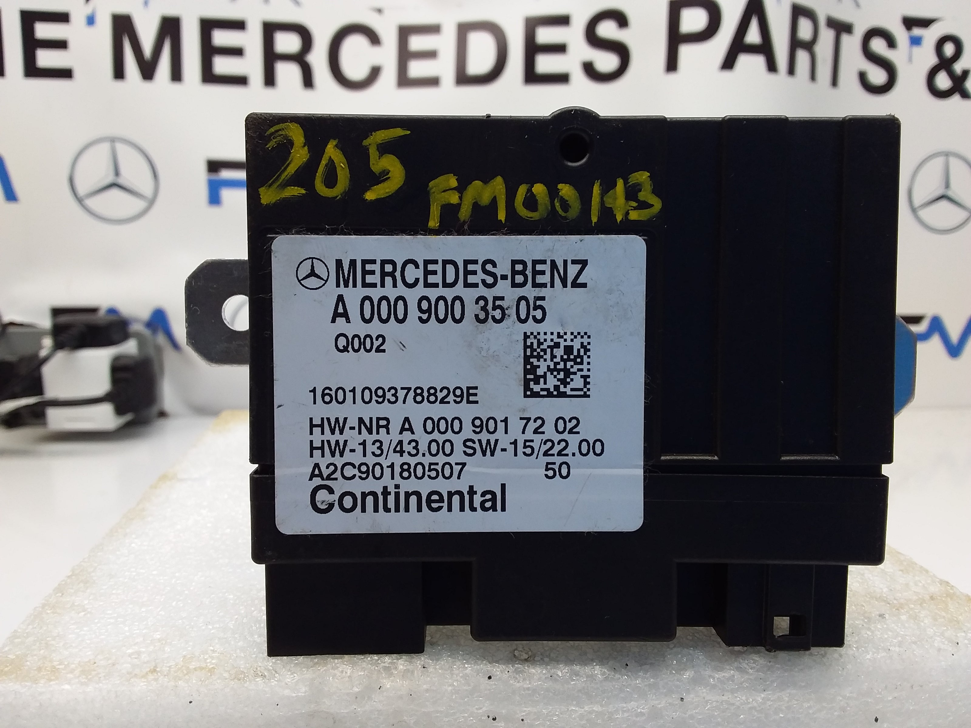 MERCEDES C-CLASS FUEL PUMP CONTROL MODULE W205 A0009003505 FM00143