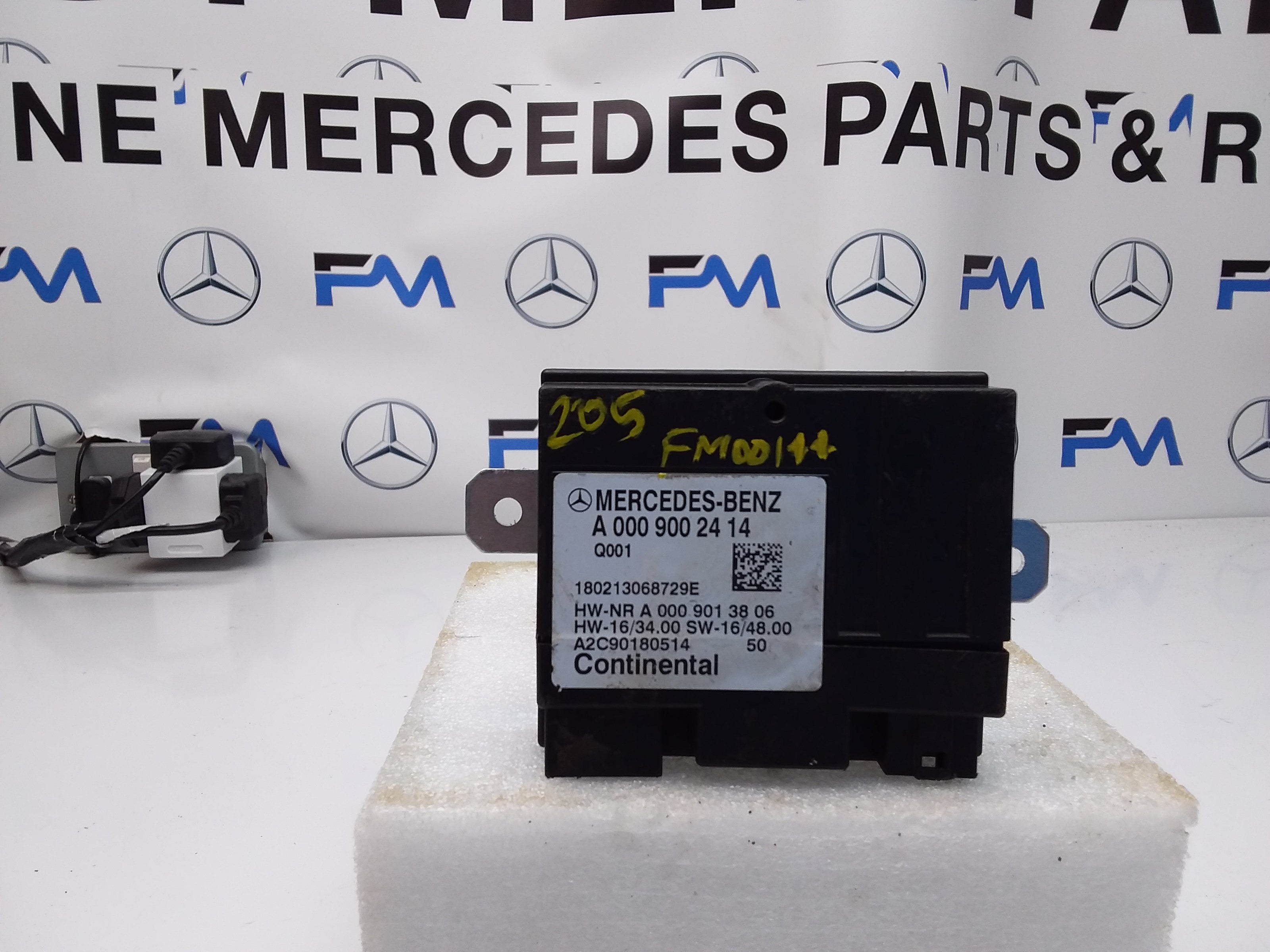 MERCEDES C-CLASS FUEL PUMP CONTROL MODULE W205 A0009002414 FM00144