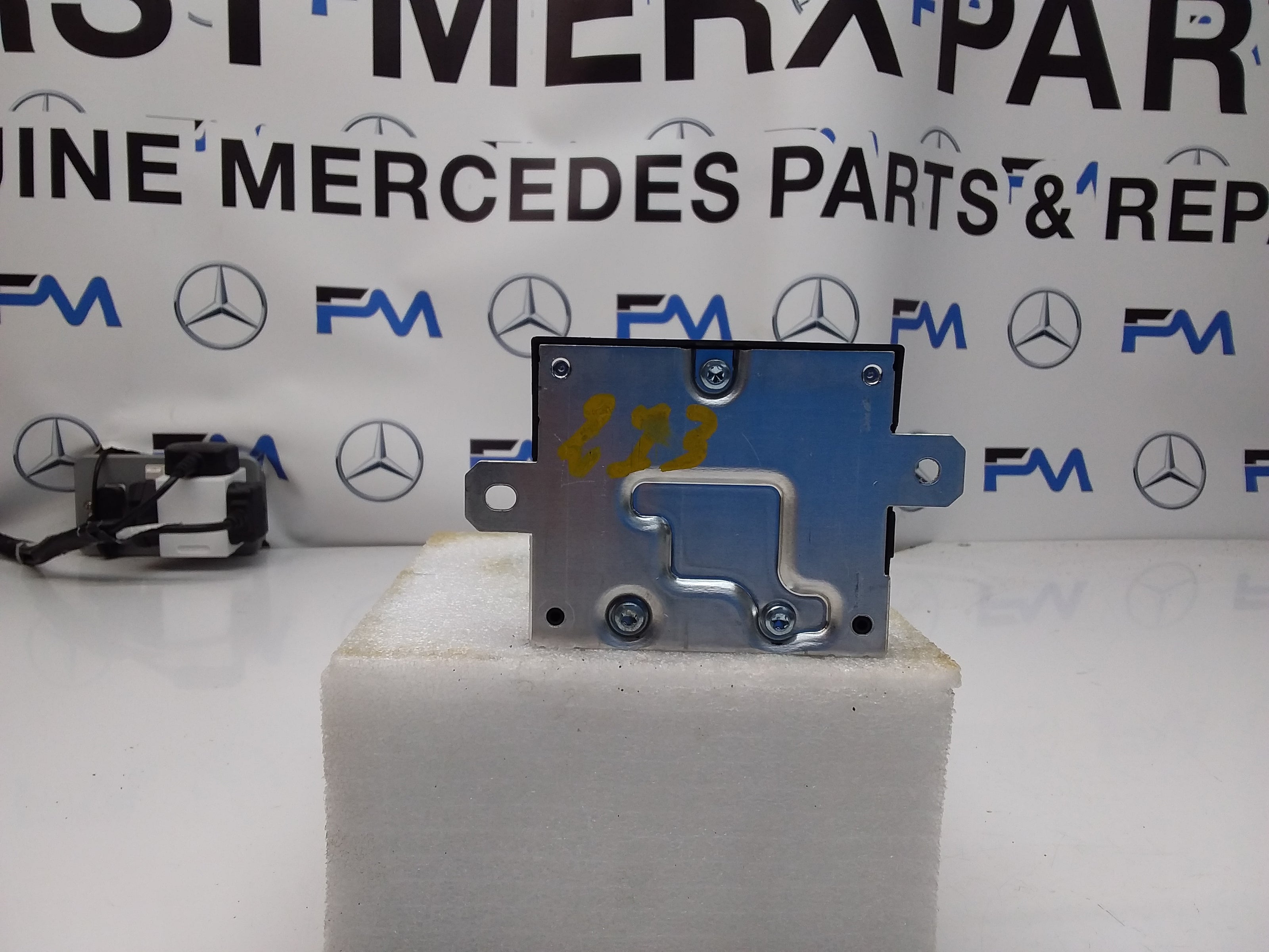 MERCEDES C-CLASS FUEL PUMP CONTROL MODULE W205 A0009002414 FM00144
