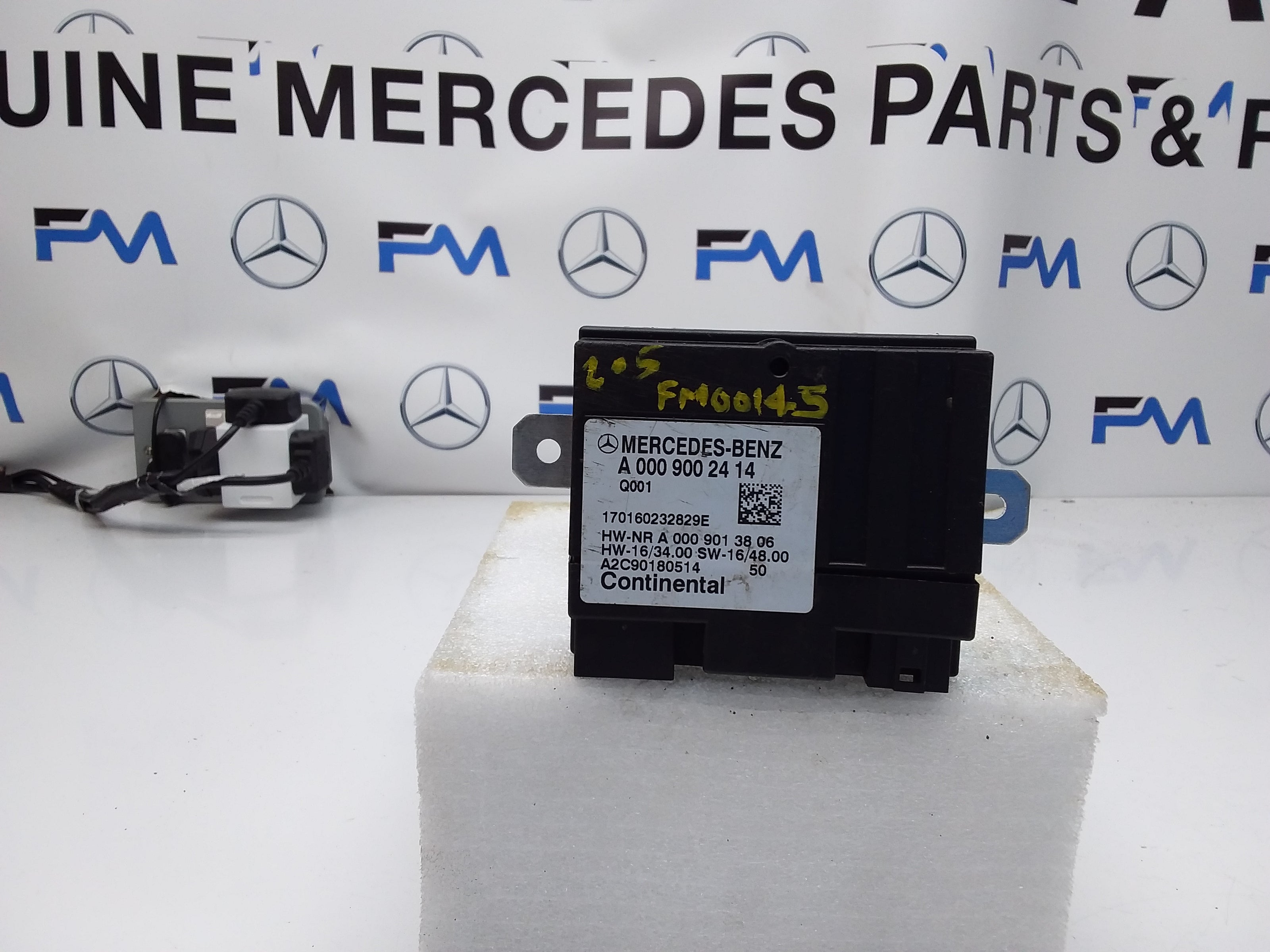 MERCEDES C-CLASS FUEL PUMP CONTROL MODULE W205 A0009002414 FM00145
