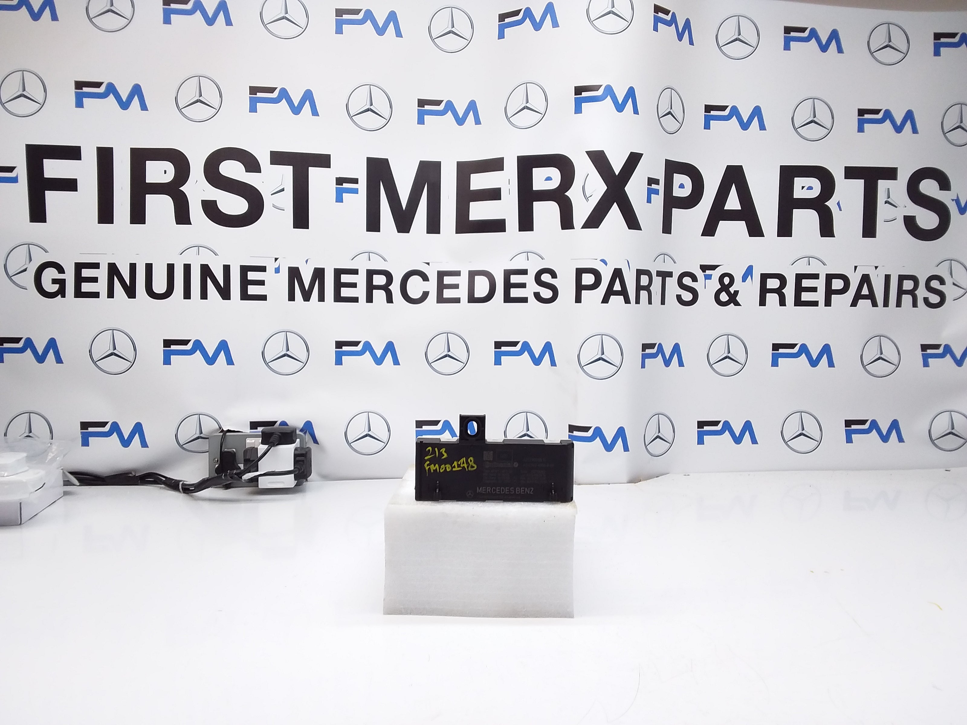 MERCEDES E-CLASS TAILGATE CONTROL MODULE W213 A2139000814 FM00148
