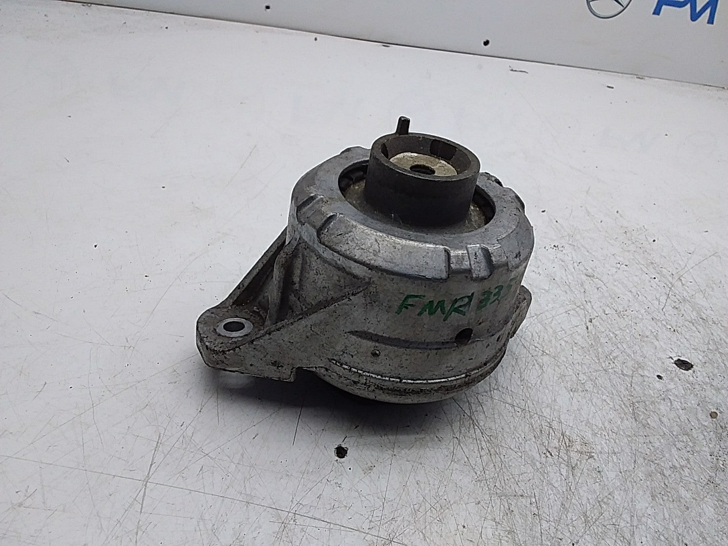 MERCEDES BENZ  GLC C253  ENGINE MOUNT LEFT NS A2532402400 FMR335