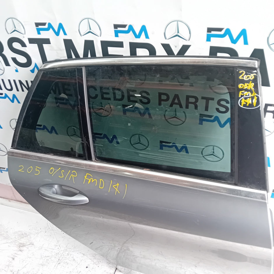 MERCEDES ESTATE C-CLASS W205 DRIVER REAR DOOR O/S/R GREY COMPLETE 2014-22 FMD141
