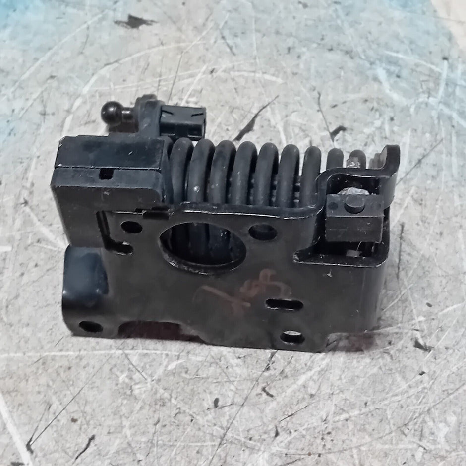 2016 MERCEDES C CLASS A205 CABRIO RIGHT DRIVER SIDE BOOTLID HINGE A2057580204