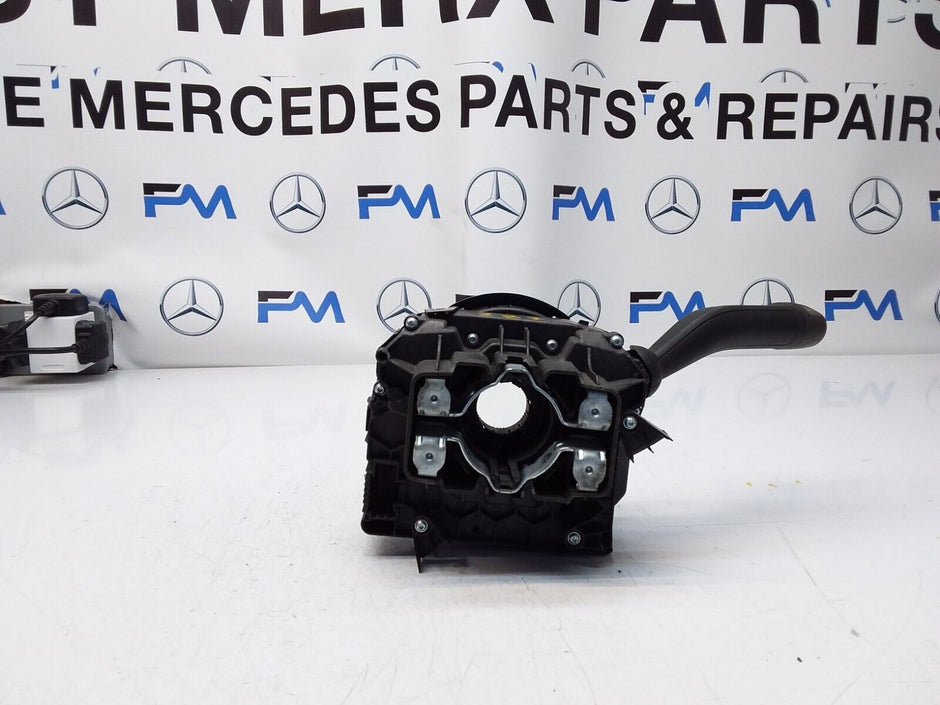 Mercedes  A-CLASS W177 INDICATOR/WIPER GEAR SELECT + SQUIB 10139371 2018 FM00530