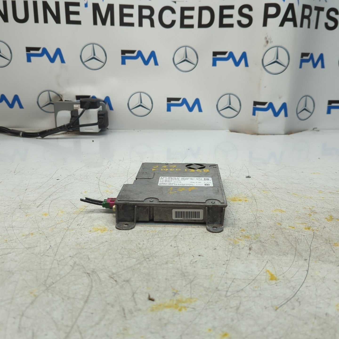 MERCEDES B-CLASS  INSTRUMENT CLUSTER CONTROL UNIT W247 A2479004111 FM001368