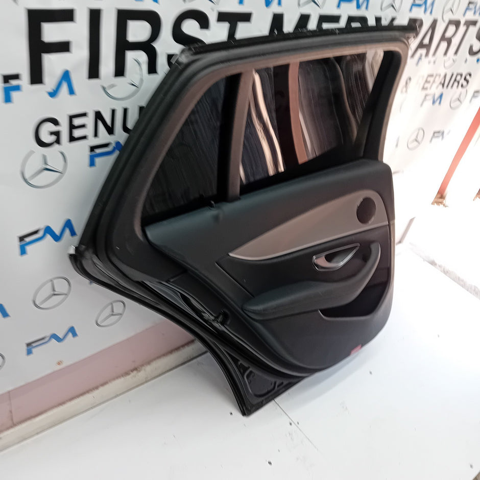 MERCEDES BENZ E-CLASS  W213 PASSENGER SIDE REAR DOOR ( NEAR SIDE REAR ) FM05