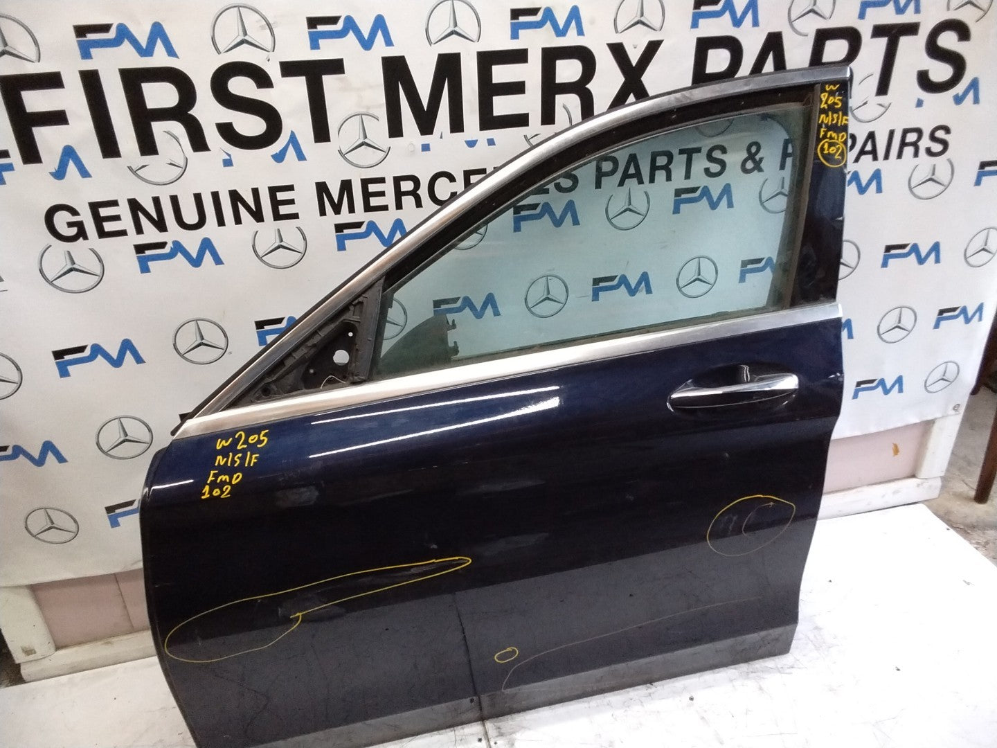 MERCEDES C-CLASS W205 PASSENGER SIDE FRONT DOOR N/S/F COMPLETE BLUE FMD102
