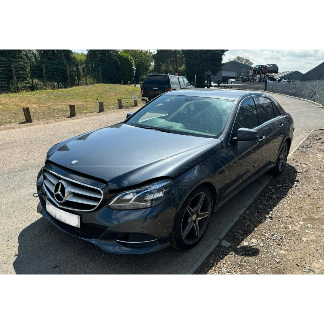 MERCEDES BENZ E-CLASS W212 BREAKING / AIR BAGS ( STEERING WHEEL, KNEE, ROOF )