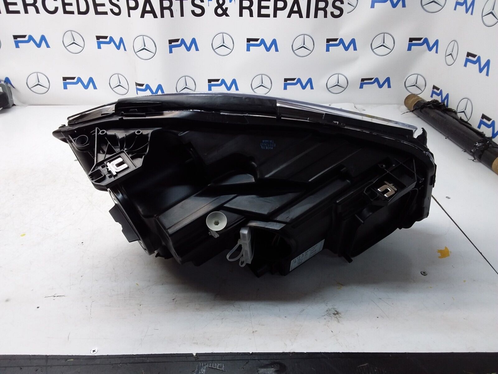 2012-2018 MERCEDES A CLASS W176 HEADLIGHT LED PASSENGER SIDE NS FMH97