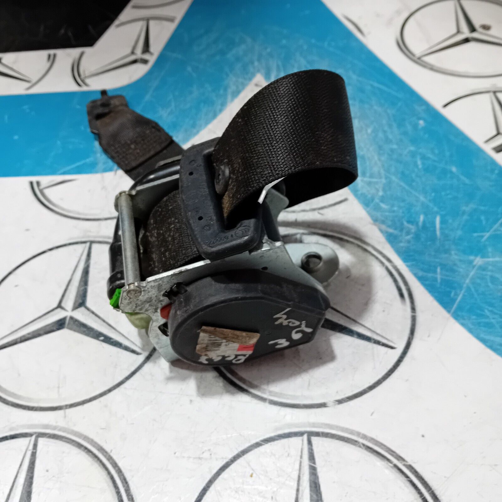 MERCEDES E CLASS C207 W207 REAR LEFT OR RIGHT SIDE SEAT BELT A2078602385 2013