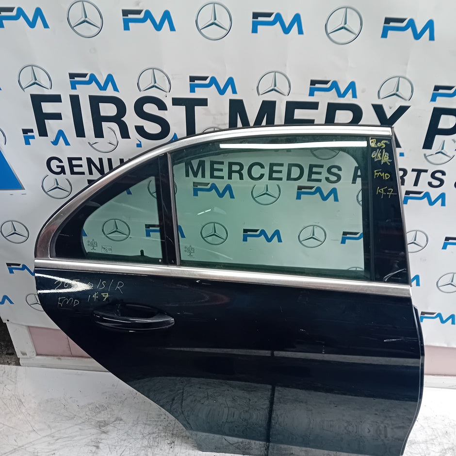 MERCEDES BENZ C-CLASS W205 DRIVER SIDE REAR DOOR O/S/R BLACK  COMPLETE FMD147