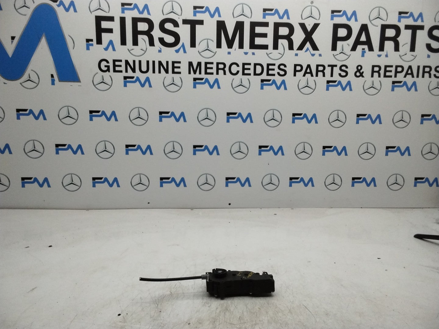 MERCEDES MERCEDES E-CLASS W212 REAR TAILGATE LOCK ACTUATOR A2047500060 FMR35