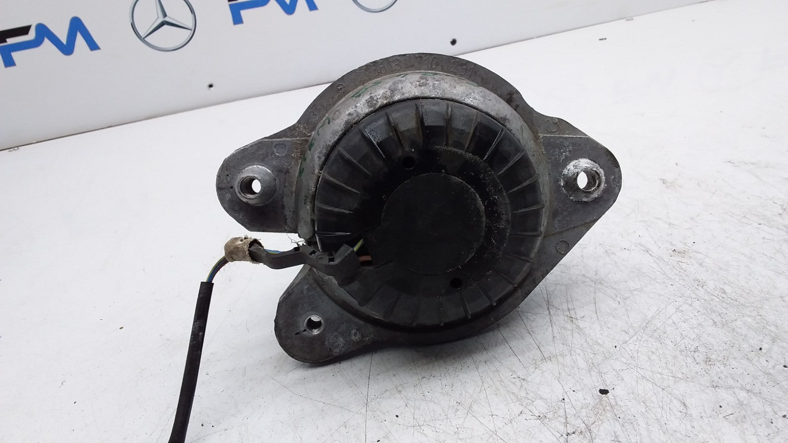 MERCEDES BENZ S-CLS W222 RIGHT ENGINE MOUNT A2222407617 FMR459