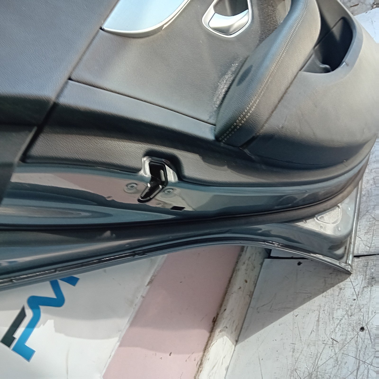 MERCEDES C-CLASS W205 PASSENGER REAR DOOR NSR GREY 2016 COMPLETE FMD484