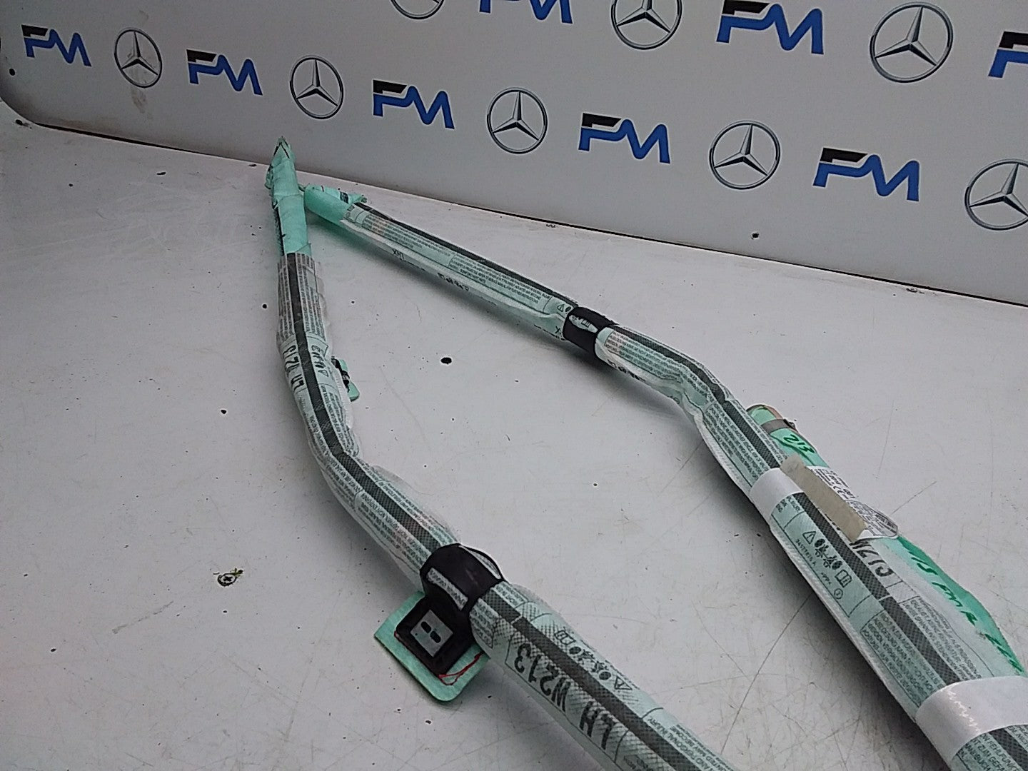 MERCEDES E-CLS W213 SLN CURTAIN ROOF AIRBAG  LEFT PASSENGER A2138600902 FMR224