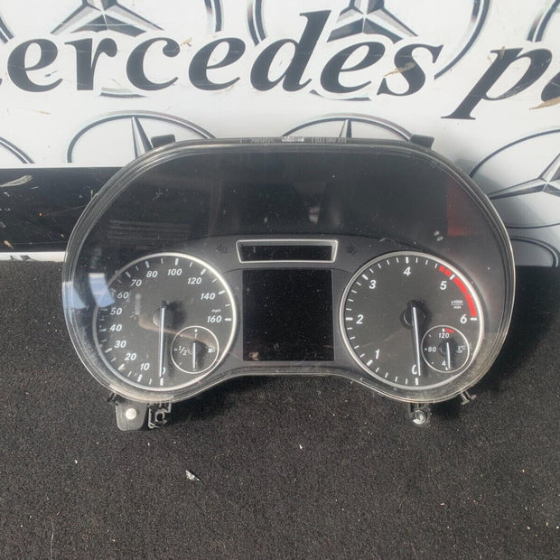 MERCEDES 246 B SPEEDOMETER INSTRUMENT CLUSTER COLOUR DISPLAY A2469006911