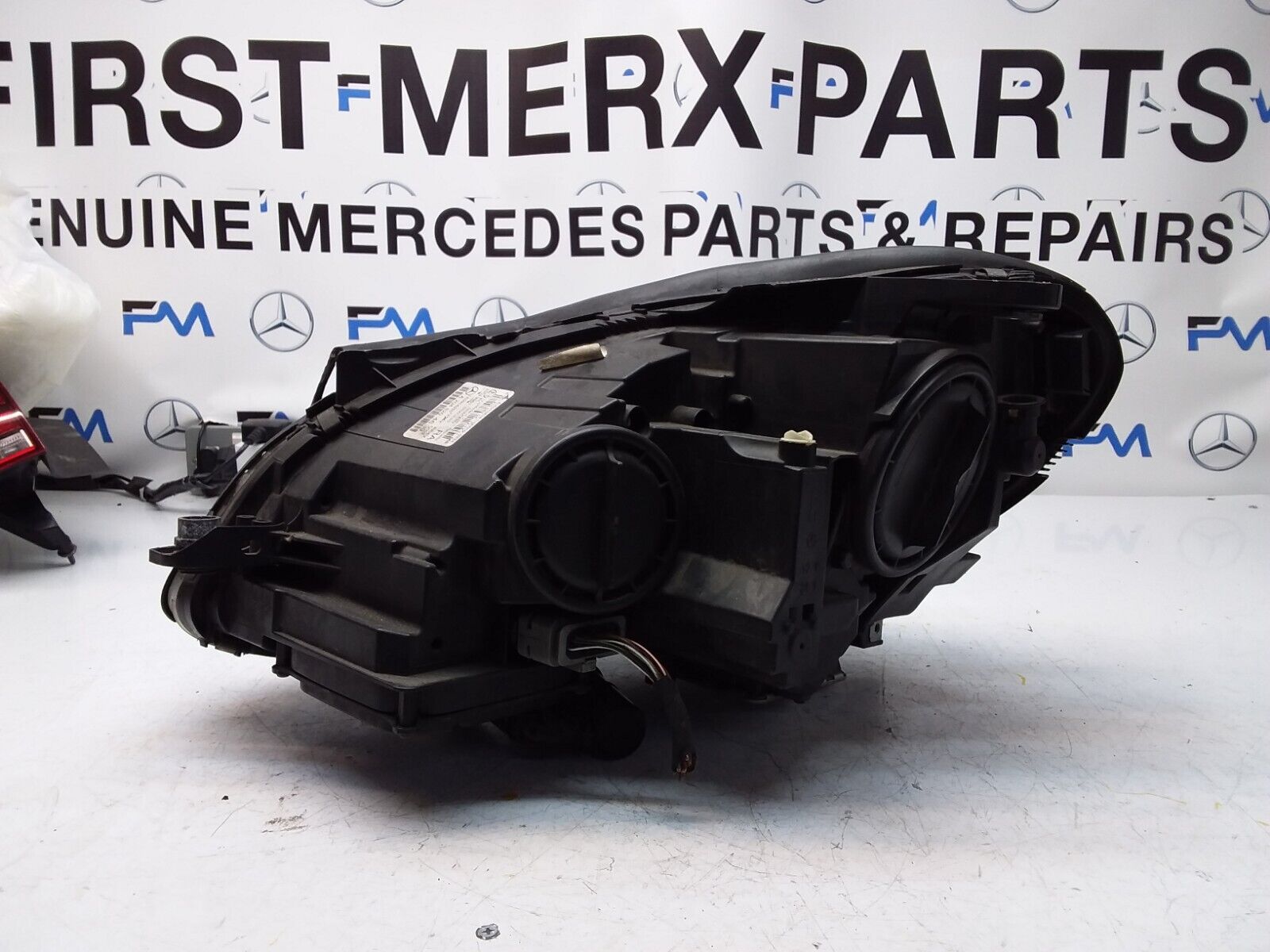2011 MERCEDES C-CLASS W204 HEADLIGHT DRIVER OS A2048204639 FMH131 LED INTELLIGEN