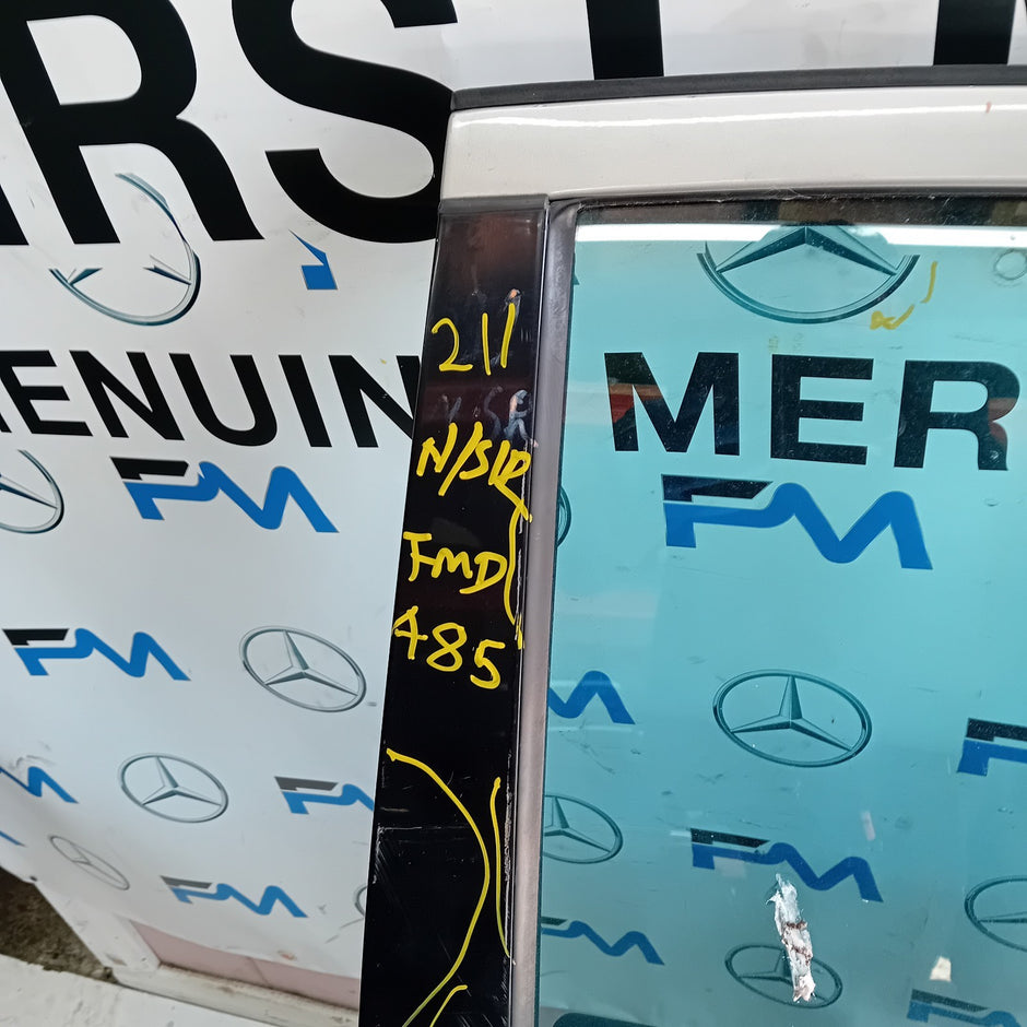 MERCEDES BENZ  E-CLASS W212 PASSENGER REAR DOOR NSR  2016 COMPLETE FMD485