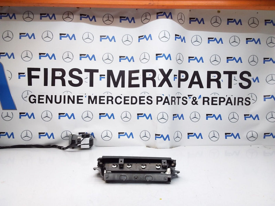 MITSUBISHI OUTLANDER MK3 KNEE AIR SRS BAG RIGHT DRIVER SIDE 7030A-31754 FM00307 