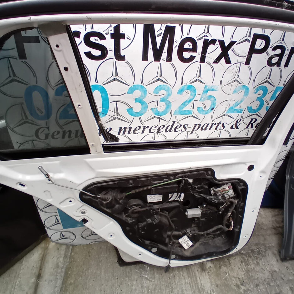 MERCEDES BENZ E-CLASS  W213  PASSENGER SIDE REAR DOOR ( NEAR SIDE REAR )