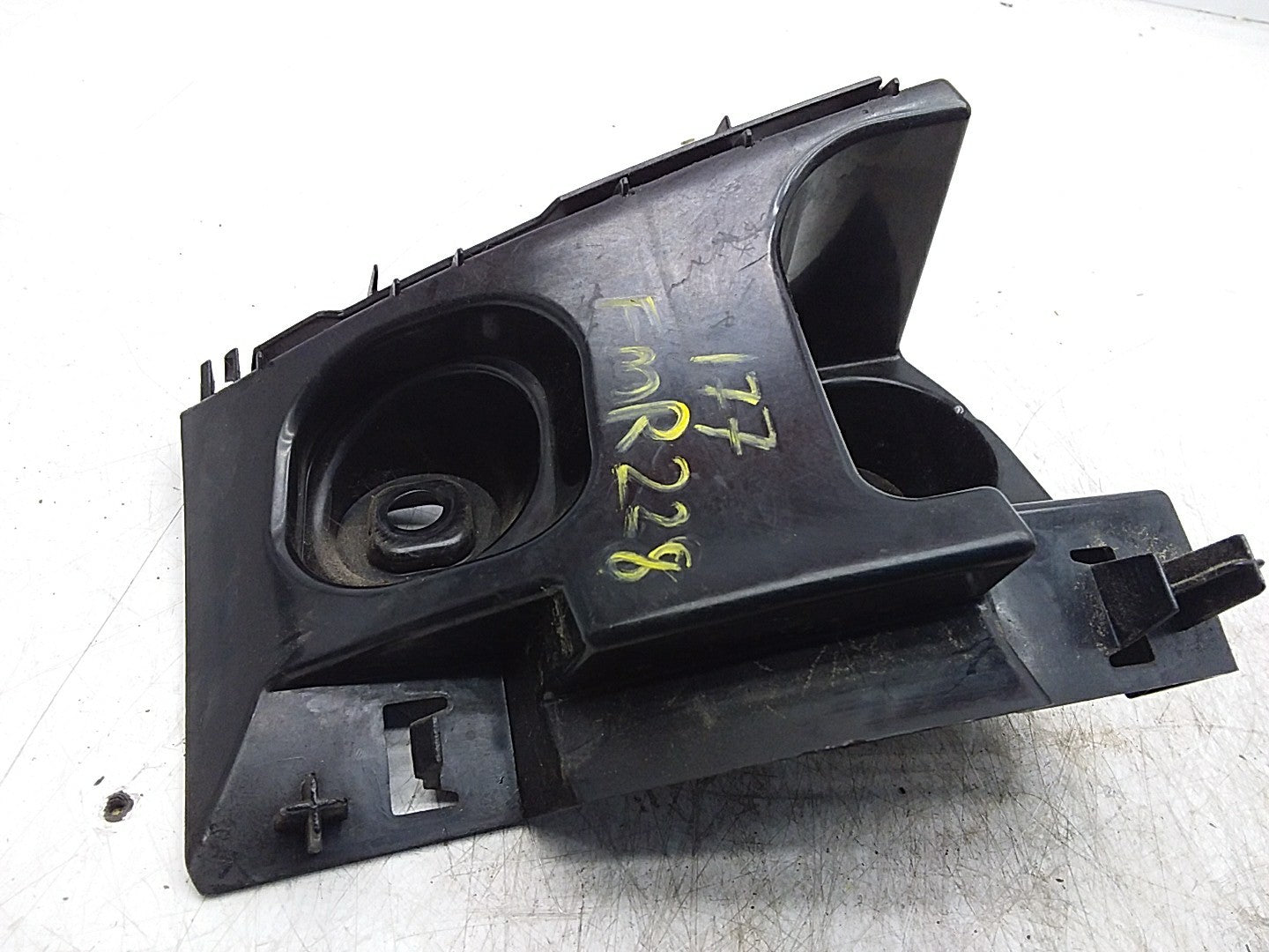 MERCEDES A-CLS W177 REAR LEFT BUMPER BRACKET A1778853302 FMR228