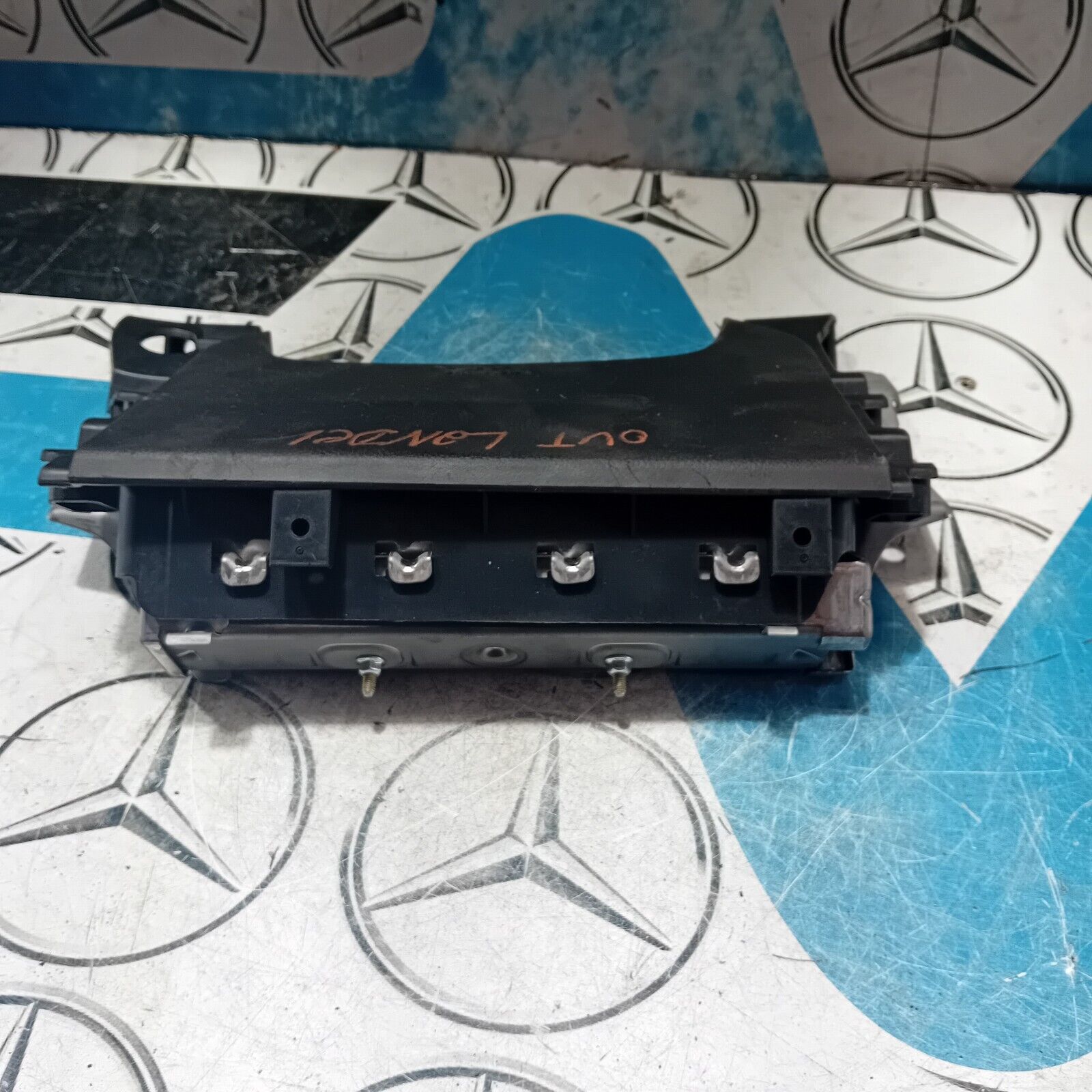 2011 TOYOTA IQ KNEE AIR BG TG09D04001 GENUINE