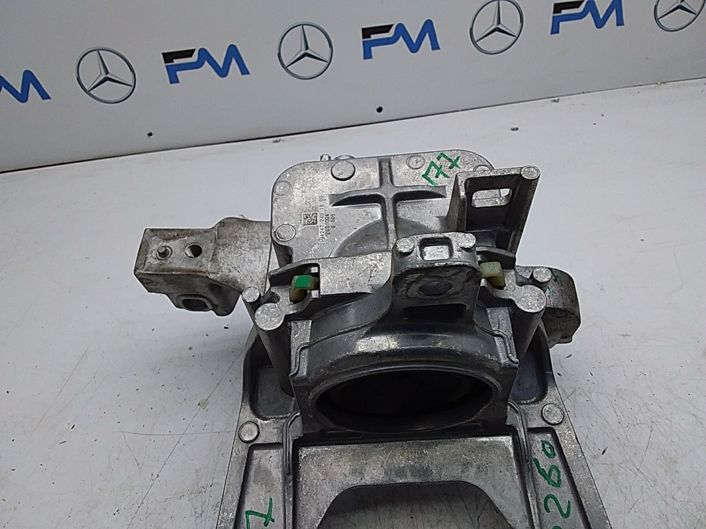 MERCEDES A-CLASS W177 ENGINE MOUNT BRACKET SUPPORT RIGHT A2472401800 FMR260