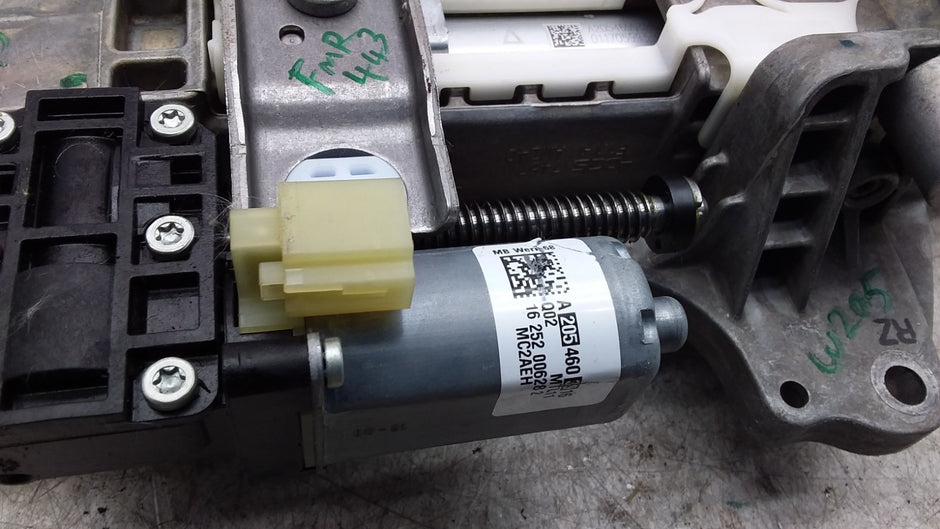 MERCEDES BENZ C-CLASS W205 OEM POWER STEERING COLUMN A2054603916 FMR443