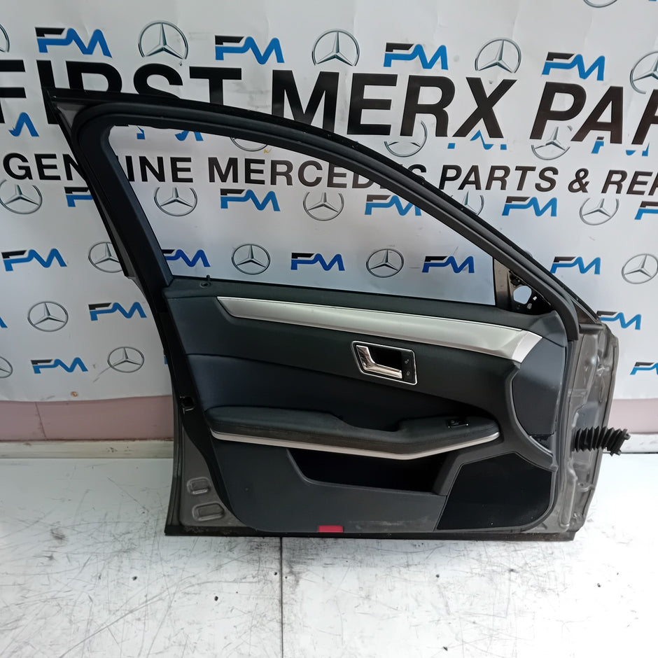 MERCEDES BENZ  E-CLASS W212 PASSENGE SIDE FRONT DOOR N/S/F COMPLETE GREY FMD113