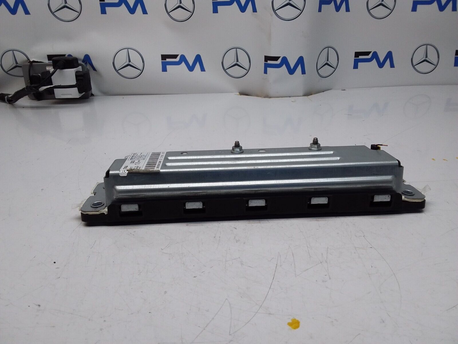 2017 MERCEDES BENZ C-CLASS W205 DRIVER SIDE KNEE AIRBAG A2058601600 FM00336