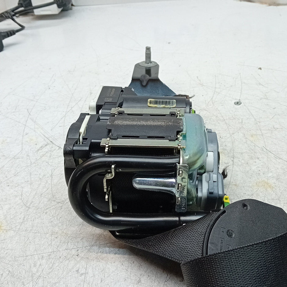 MERCEDES E-CLASS W212 SEAT BELT FRONT LEFT PASSENGER SIDE NSF A2128600786 FMS475