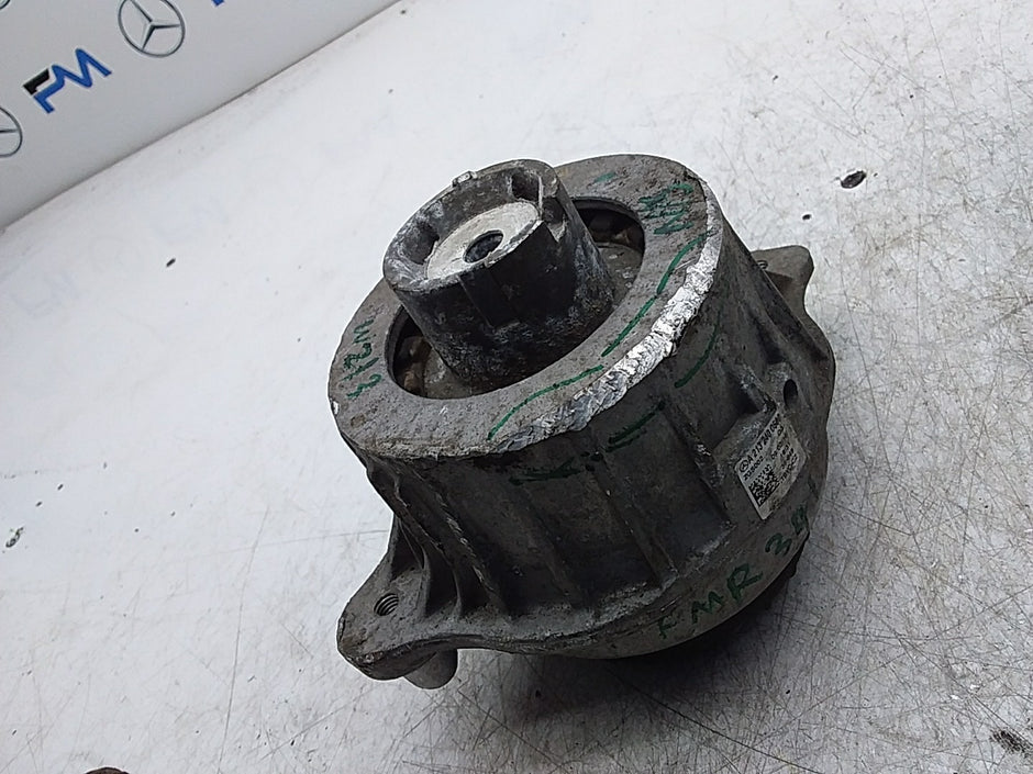 MERCEDES BENZ  E-CLASS  W213  ENGINE MOUNT LEFT NS A2132400500 FMR341