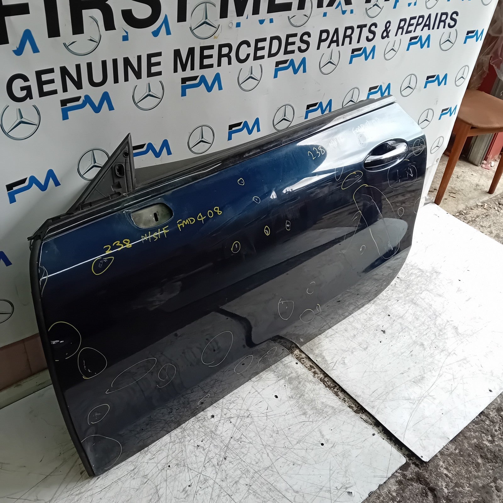 MERCEDES E-CLASS W238 PASSENGER FRONT DOOR NSF 2016 ON BLUE COMPLETE FMD408