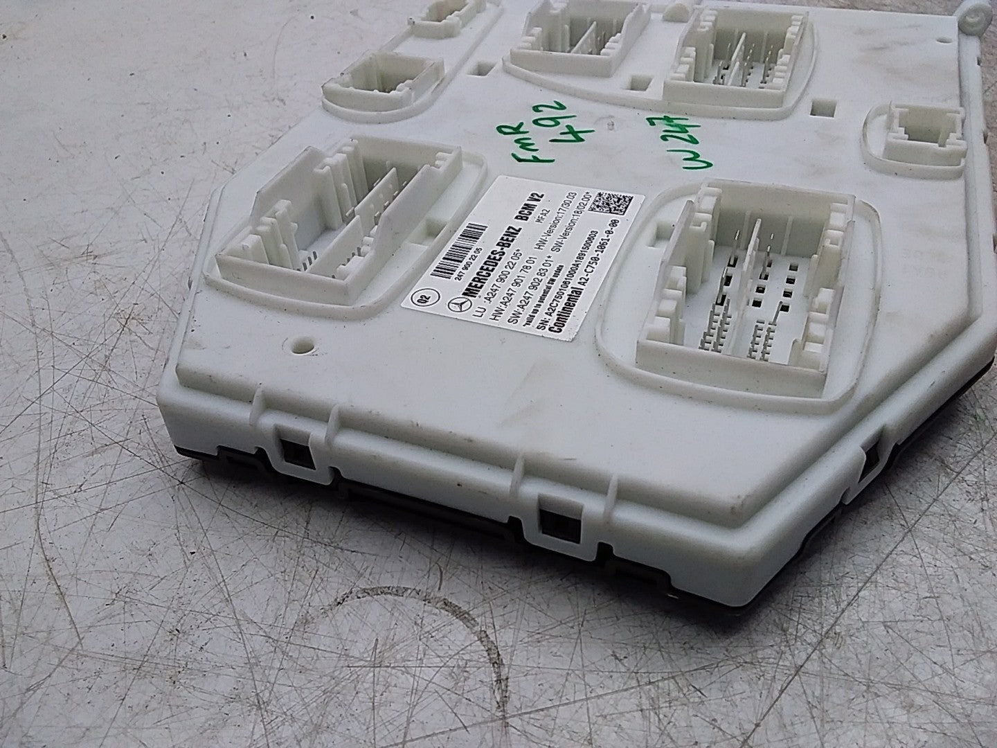 MERCEDES BENZ  B-CLASS W247  BODY CONTROL UNIT ECU A2479002205 FMR492